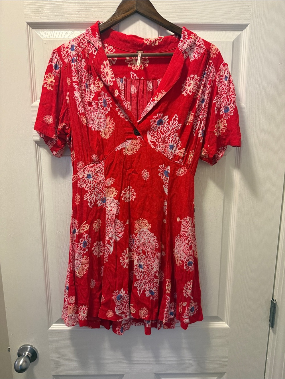 Free People Red Floral Mini Dress with V-Neck EUC